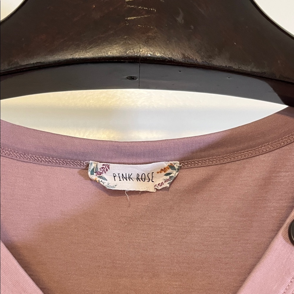 🌸 Everyday casual meets chic comfort in this Pink Rose henley top! - Picture 2 of 5